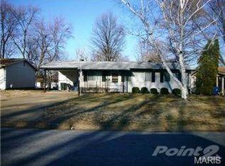 517 Saratoga Ln, Hazelwood, MO