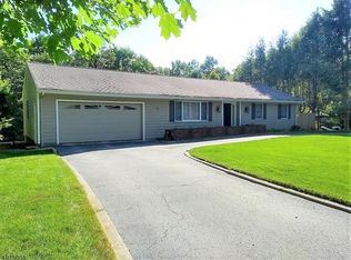 5 Bantry Ct, Highland Lakes, NJ 07422
