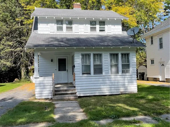 136 Valley View Dr, Syracuse, NY 13207
