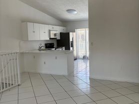 7778 W 34th Ln, Hialeah, FL
