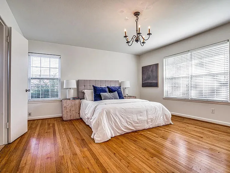 5730 Forest Ln — Photo 13