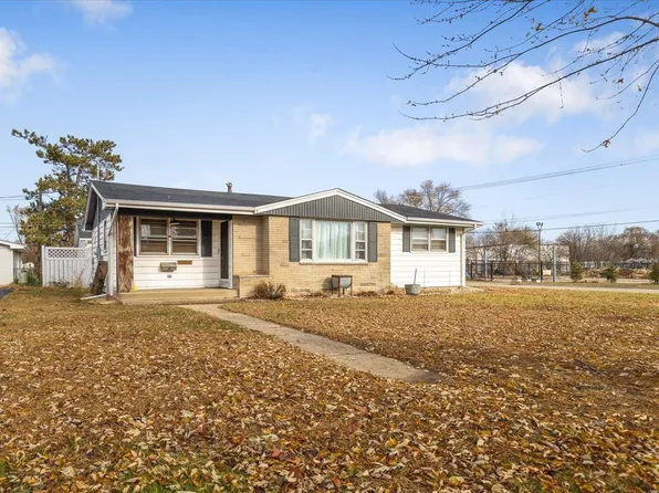 1030 Anna Ave, Machesney Park, IL 61115