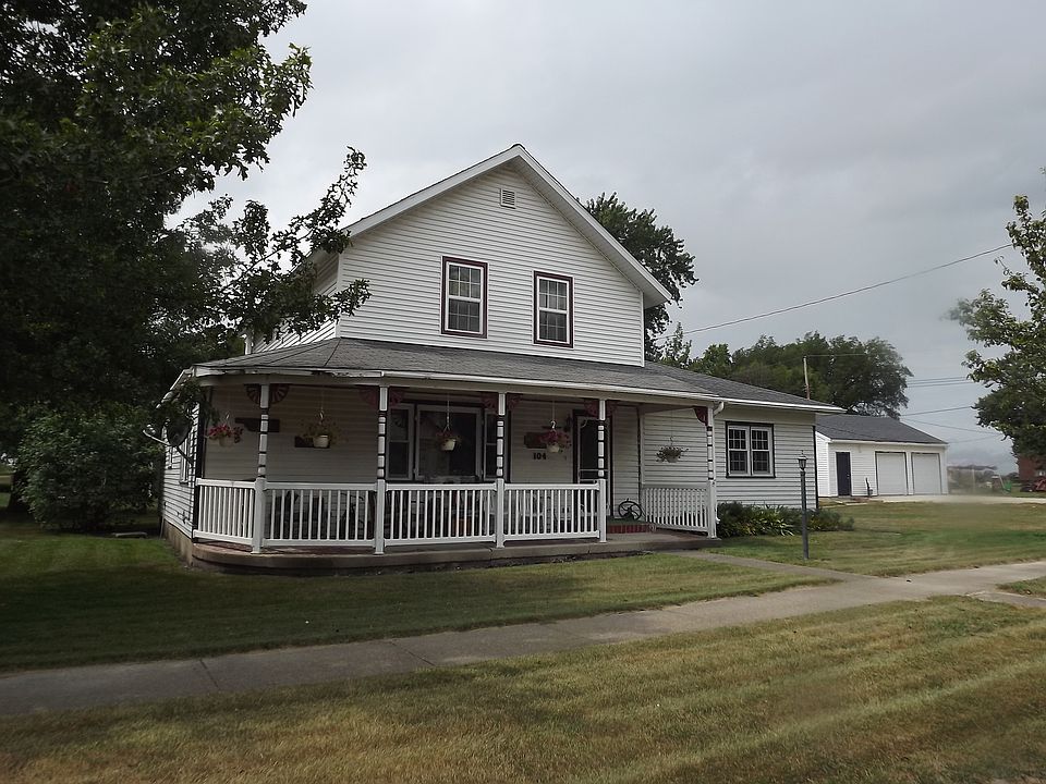 1st image of 104 N Pine St