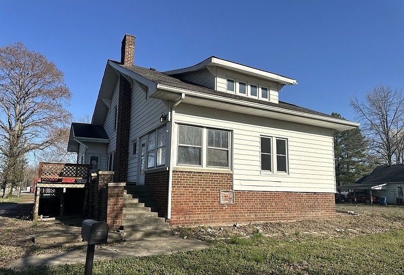 1st image of 411 S Dean St