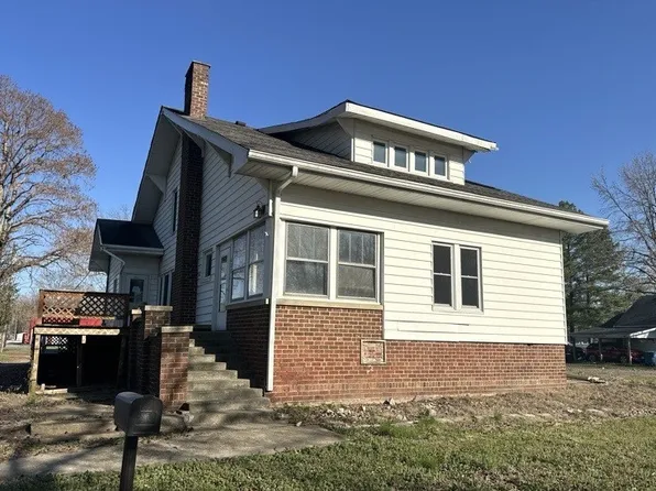 411 S Dean St, Royalton, IL 62983