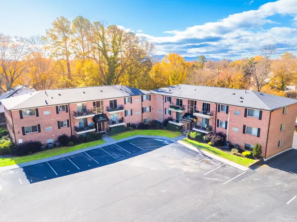 106 S Anderson St #B204, Morganton, NC 28655