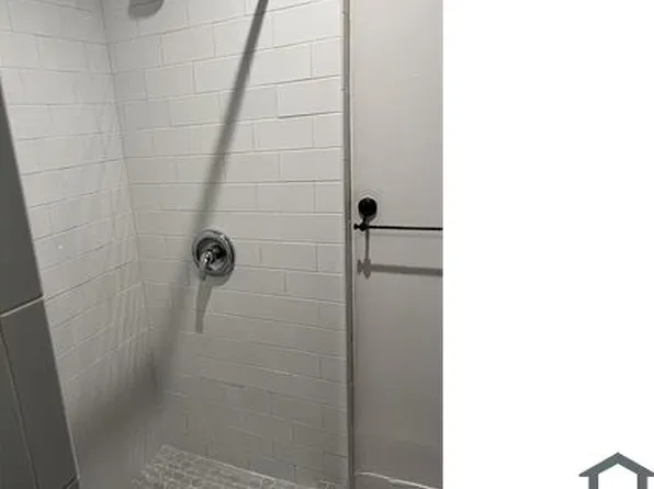 233 River St APT 1S, Waterbury, CT 06706