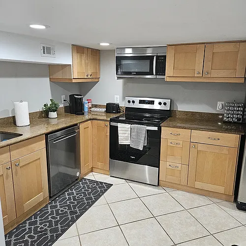 3210 Clayborne Ave Photo 1