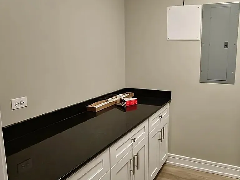 1154 W Grand Ave #4 — Photo 15
