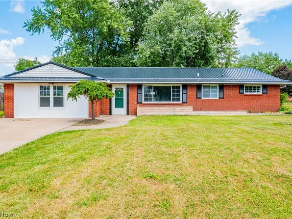 7960 Hebron Ave, Louisville, OH 44641