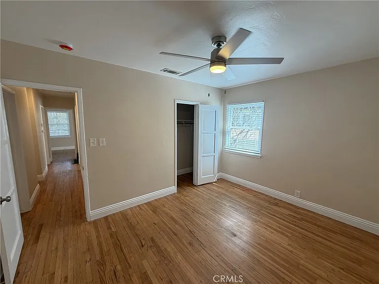 126 S Batavia St — Photo 16