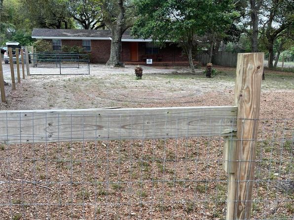 1437 Cat Mar Rd, Niceville, FL 32578