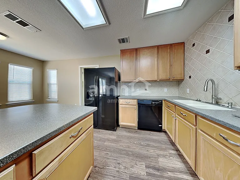 360 Thicket Ln — Photo 4