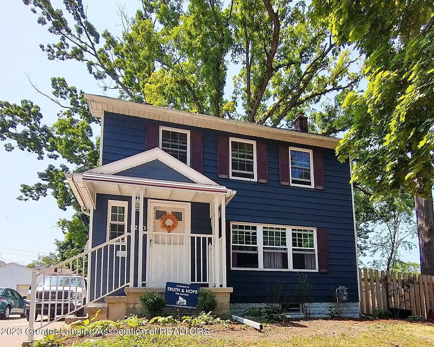 1210 E Hazel St photo 1