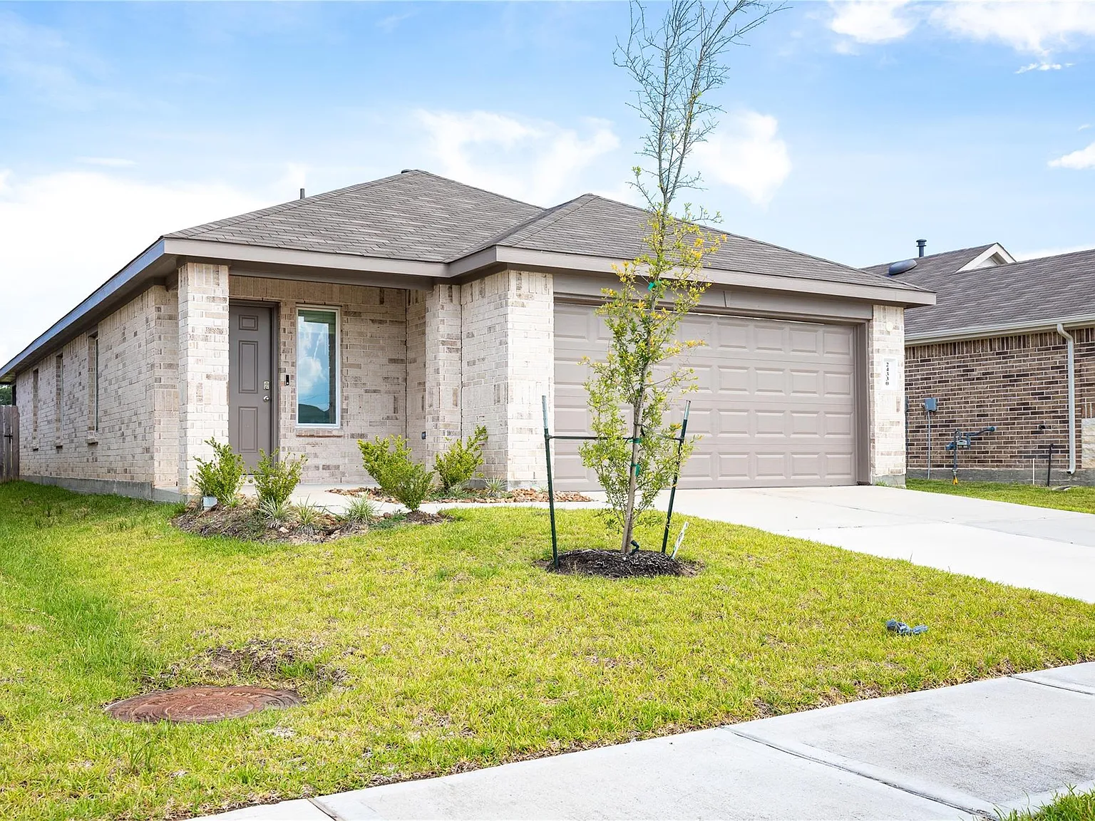 3 bed, 2.0 bath, 1462 sqft, $1,950 — Photo 3