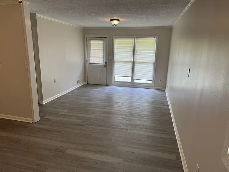 2408 Melody Ln NW — Photo 17