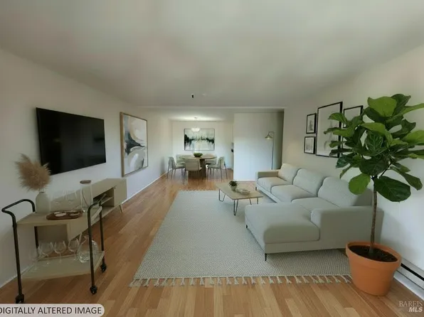 1540 Center Rd APT 270, Novato, CA 94947