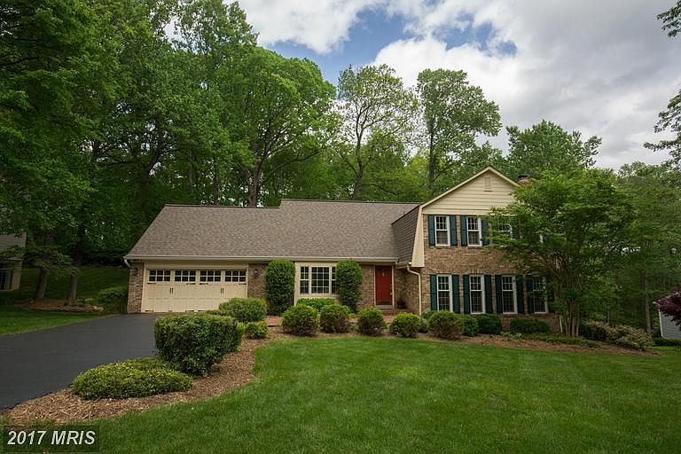 Welcome to 10190 Hillington Court, Vienna VA