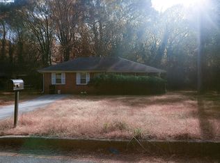 1394 Oakview Cir, Forest Park, GA 30297