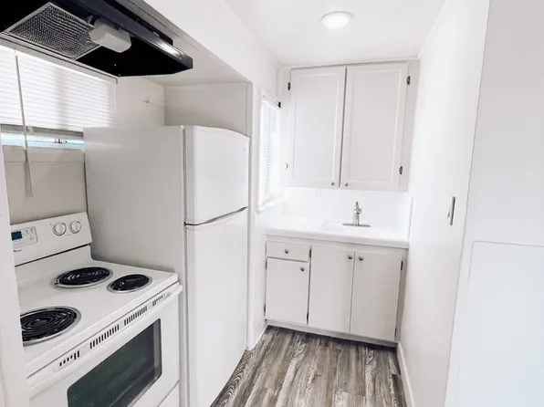 West 53rd St., 25-31 W 53rd St #27A, Long Beach, CA 90805