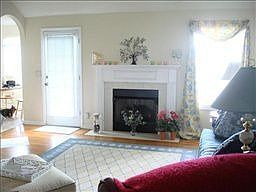 4th image of 3349 Victoria Ct