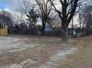 1002 May St, Charlevoix, MI 49720