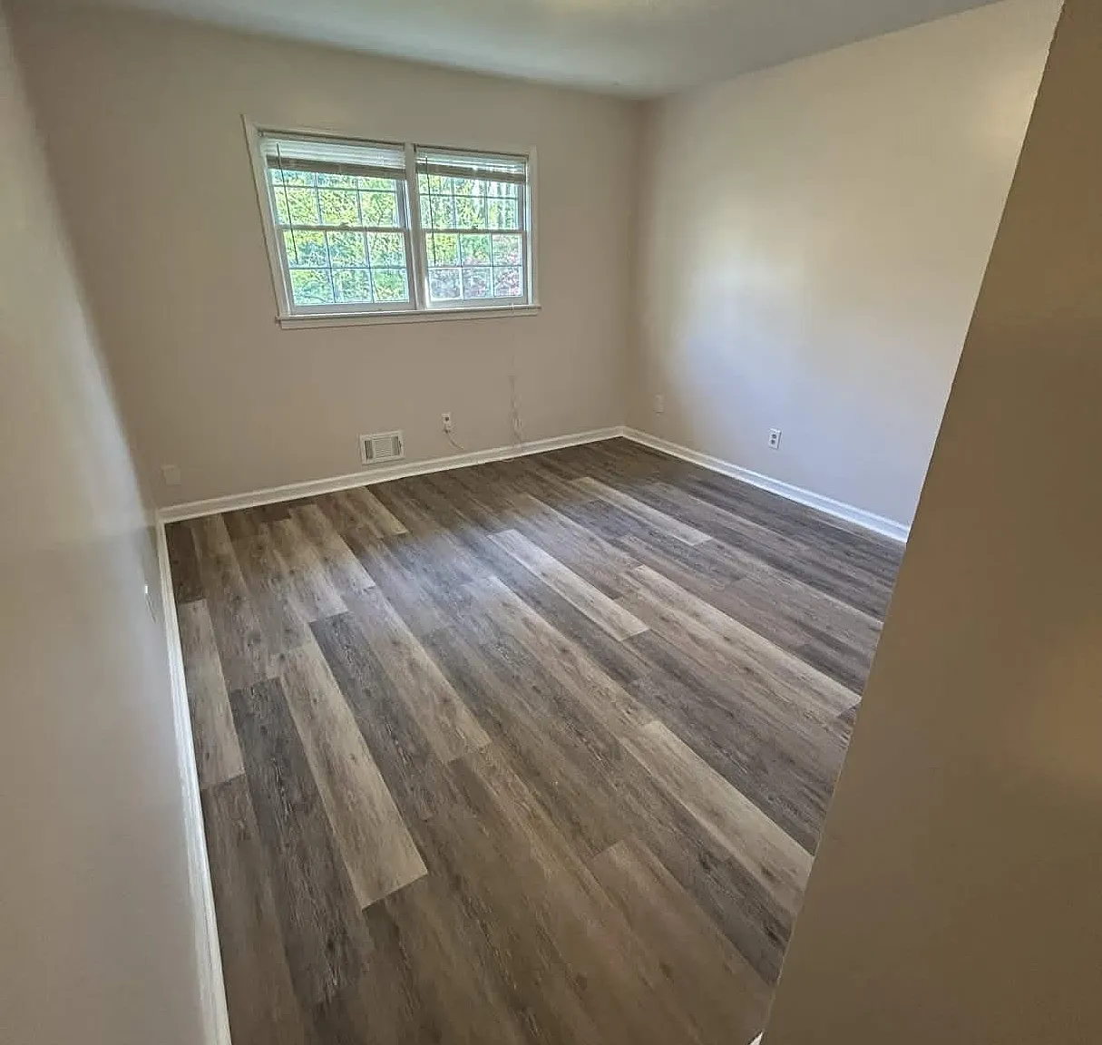 293 Shelton Woods Ct — Photo 2