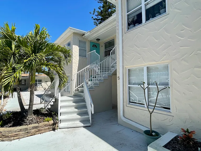 115 145th Ave E #7 — Photo 7