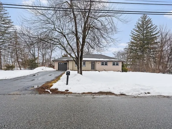 9 Adelaide Ter, West Milford Twp., NJ 07480