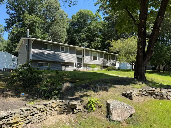 27 Tall Tree Rd, Sharon, MA 02067