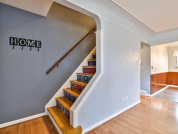 3rd image of 29 Japonica Dr