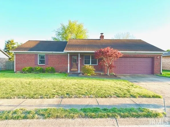 8899 Nevada Dr, Newburgh, IN 47630