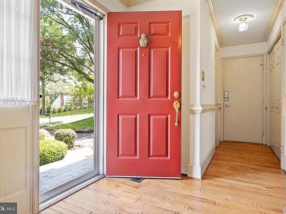 3rd image of 6207 Franconia Forest Ct