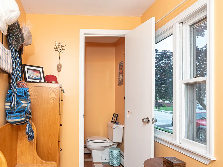 440 Pine St — Photo 11