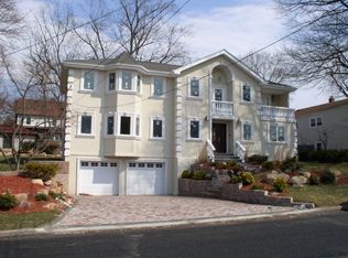 71 Margie Ave, Cresskill, NJ 07626