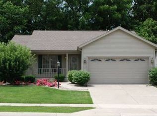 2001 Wild Rose Ln, Mishawaka, IN