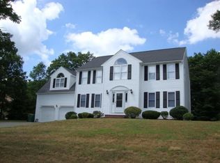 19 Pilgrim Rd, Mansfield, MA 02048