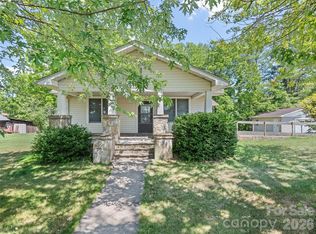 145 Haynes Cv, Clyde, NC 28721