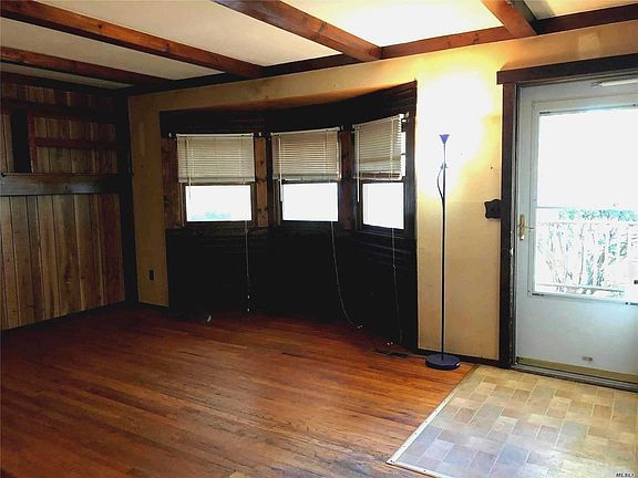 2nd image of 3111 Newport Ave
