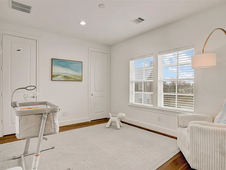 630 Delmar St — Photo 22