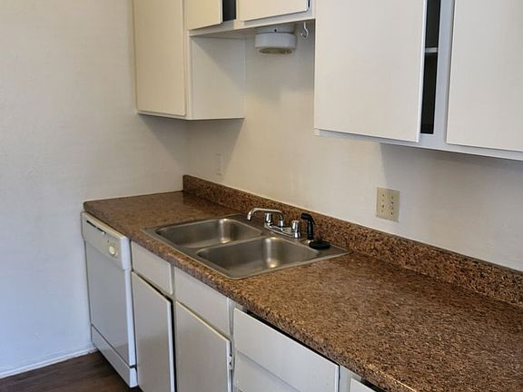 5th image of 1729 Justin Lyn St