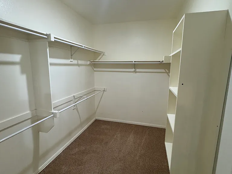 14927 Riverside Dr — Photo 14