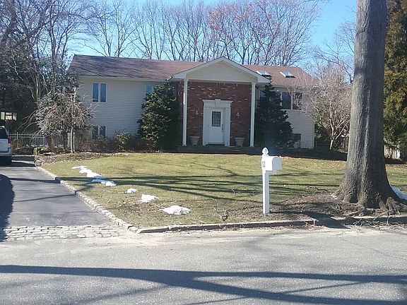 2nd image of 32 Gildare Dr
