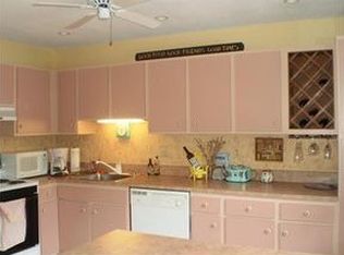 494 Round Hill Ct, Warwick, RI 02886