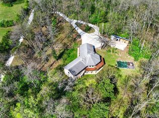 2567 Sugar Lake Rd, Pacific, MO 63069