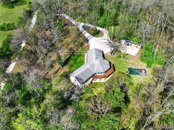 2567 Sugar Lake Rd, Pacific, MO 63069