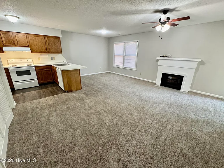 3400 Evans St #B — Photo 6