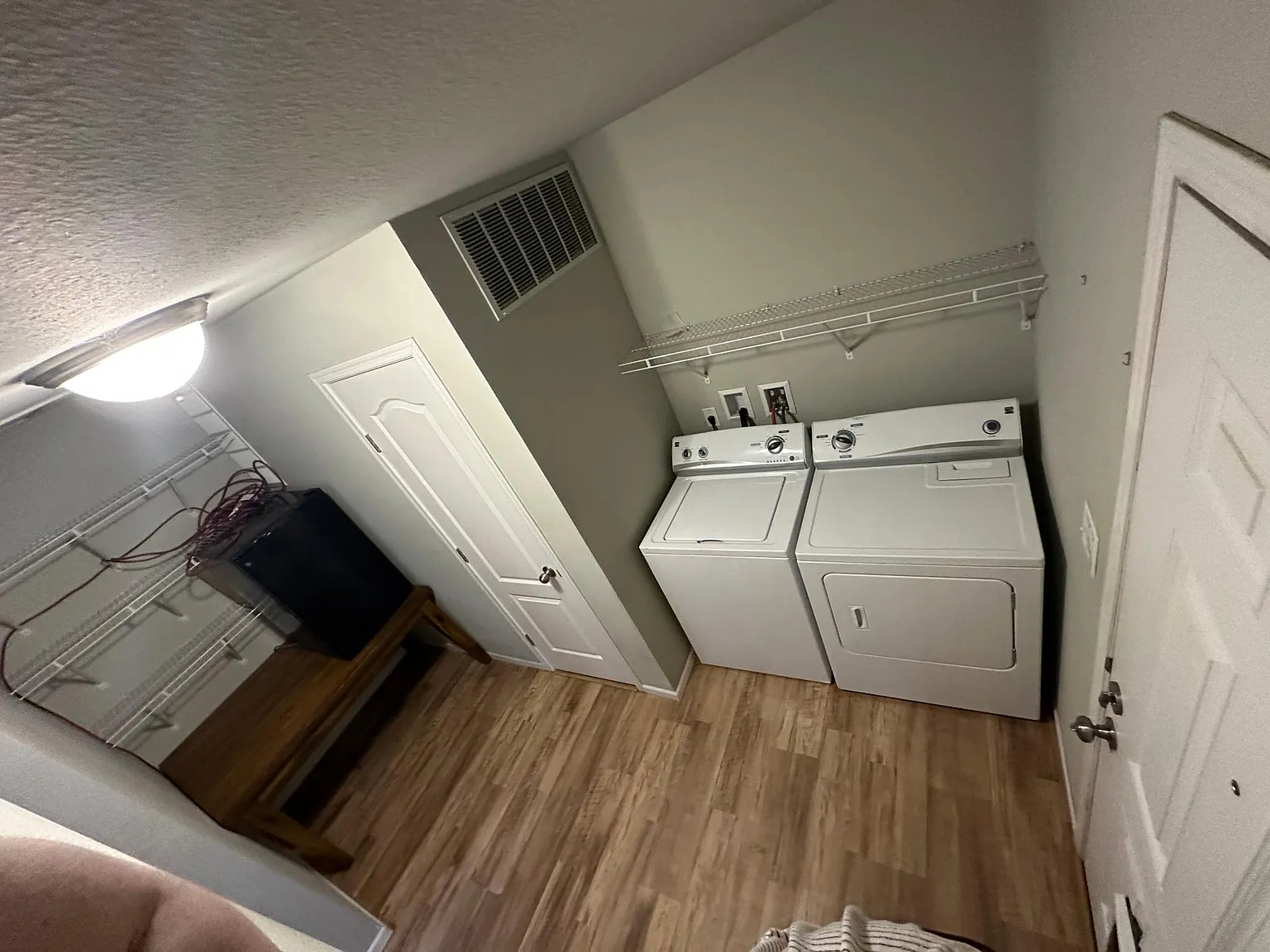 2 bed, 1034 sqft, $3,150 — Photo 4