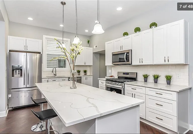 341 Parkway Ave — Photo 2