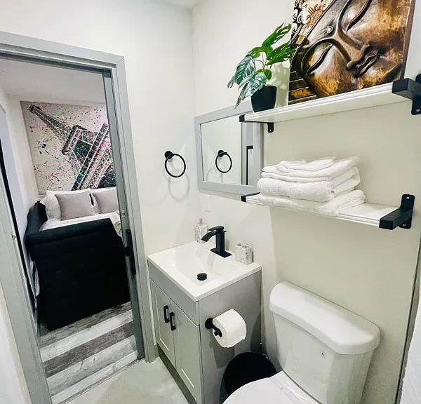 201 NE 28th Ter — Photo 13